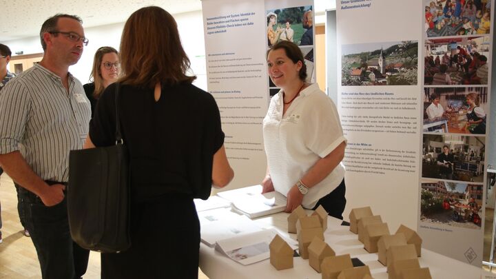 Marktstand Amt für Ländliche Entwicklung. Foto: Regierung von Oberbayern.