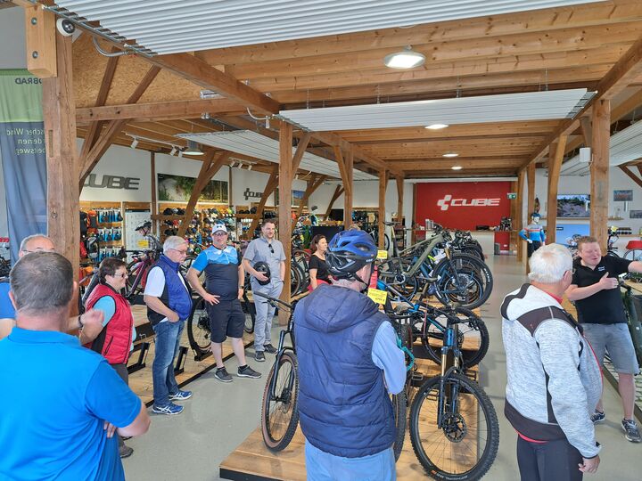 Der Cube-Store in Nordheim befindet sich in einem alten Scheunengebäude, das für den Einzelhandel umgebaut wurde. Foto: Anne Weiß